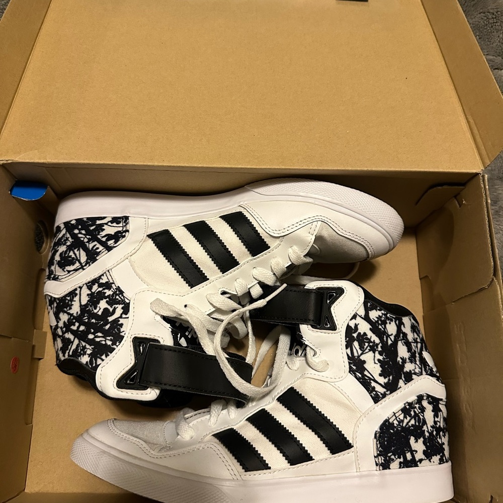 Adidas Extaball White and Black Sneakers